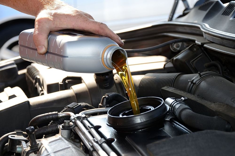 Под капотом: Советы по выбору лучшего моторного масла для вашего автомобиля